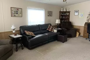 8 SE Hernando Ln, Port Saint Lucie, FL 34952 - Photo 7