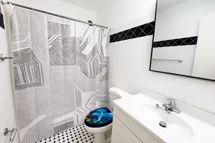 941 Crystal Lake Dr, Deerfield Beach, FL 33064 - Photo 5