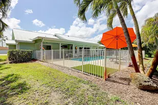 3824 SE Fairway E, Stuart, FL 34997 - Photo 37