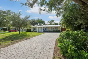 1455 15th Ave, Vero Beach, FL 32960 - Photo 1