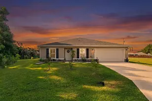 2274 SE Powell Ct, Port Saint Lucie, FL 34952 - Photo 1