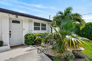 2427 Country Oaks Ln, Palm Beach Gardens, FL 33410 - Photo 5