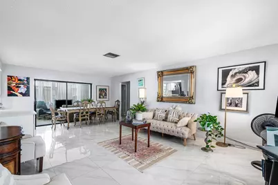 114 SW 8th Court, Boynton Beach, FL 33426 - Photo 5