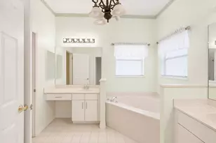 15883 SW 14th Ct, Pembroke Pines, FL 33027 - Photo 17