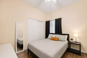 15883 SW 14th Ct, Pembroke Pines, FL 33027 - Photo 15