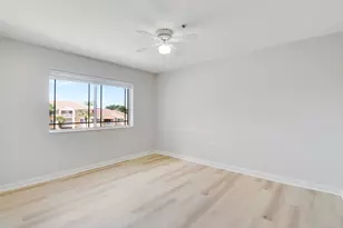 121 SW Palm Dr, Port Saint Lucie, FL 34986 - Photo 23