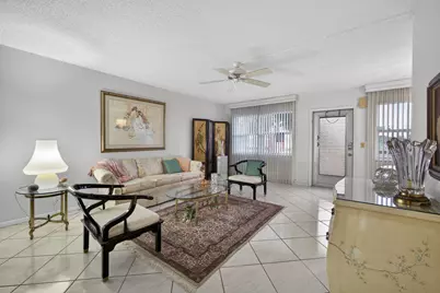 330 Wellington G, West Palm Beach, FL 33417 - Photo 3
