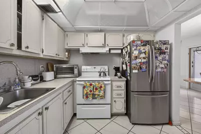 330 Wellington G, West Palm Beach, FL 33417 - Photo 7