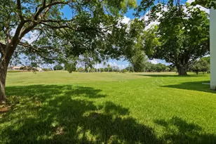 9200 N Hollybrook Lake Dr, Pembroke Pines, FL 33025 - Photo 19