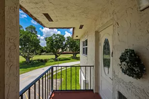 9200 N Hollybrook Lake Dr, Pembroke Pines, FL 33025 - Photo 19