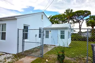 813 S 6th St, Fort Pierce, FL 34950 - Photo 23
