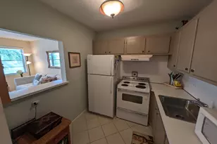 436 Markham T, Deerfield Beach, FL 33442 - Photo 9