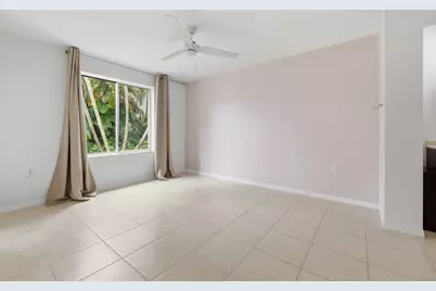 20101 Glenmoor Drive, West Palm Beach, FL 33409 - Photo 15