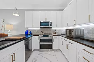 3446 NE 13th Ave, Oakland Park, FL 33334 - Photo 13
