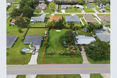 719 SE Thornhill Drive, Port Saint Lucie, FL 34983 - Photo 5