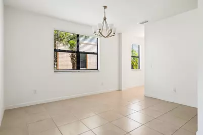 5323 Santa Maria Avenue, Boynton Beach, FL 33436 - Photo 5
