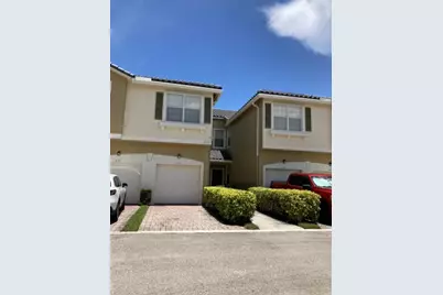 1571 SE Hampshire Way #102, Stuart, FL 34994 - Photo 3