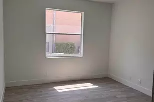 13377 NW 14th St, Pembroke Pines, FL 33028 - Photo 15