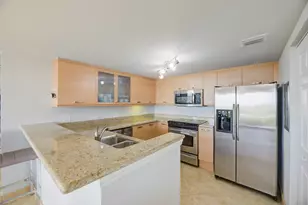 2001 N Ocean Blvd, Fort Lauderdale, FL 33305 - Photo 9