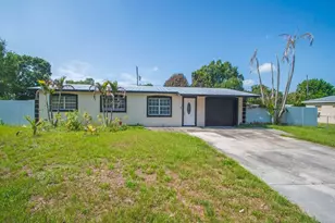 355 Johnston St, Fort Pierce, FL 34982 - Photo 3
