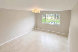 421 S Lakeside Dr, Lake Worth Beach, FL 33460 - Photo 7