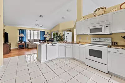 157 Monterey Way, Royal Palm Beach, FL 33411 - Photo 17