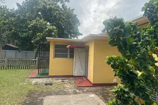 2360 NW 98th St, Miami, FL 33147 - Photo 27