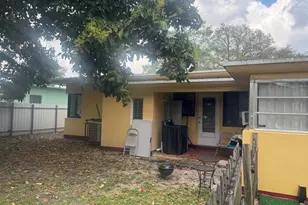 2360 NW 98th St, Miami, FL 33147 - Photo 29