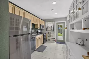 110 NW 56th St, Oakland Park, FL 33309 - Photo 3