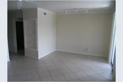 6529 Emerald Dunes Drive #302, West Palm Beach, FL 33411 - Photo 5