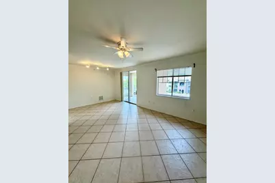 6529 Emerald Dunes Drive #302, West Palm Beach, FL 33411 - Photo 5