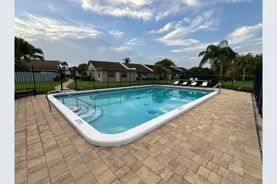 10295 Boca Bend W #L4, Boca Raton, FL 33428 - Photo 11