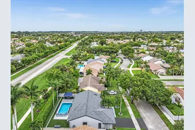 1341 White Stone Way, Davie, FL 33325 - Photo 21