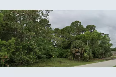 866 SE Walters Terrace, Port Saint Lucie, FL 34983 - Photo 3