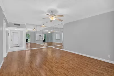 1030 Country Club Drive, Margate, FL 33063 - Photo 15