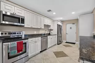 1030 Country Club Dr, Margate, FL 33063 - Photo 25