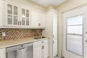 220 Kings Point Dr, Sunny Isles Beach, FL 33160 - Photo 5