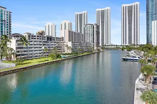 220 Kings Point Dr, Sunny Isles Beach, FL 33160 - Photo 27