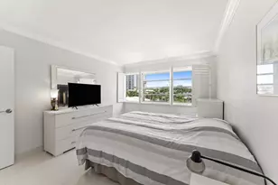 220 Kings Point Dr, Sunny Isles Beach, FL 33160 - Photo 19