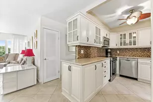 220 Kings Point Dr, Sunny Isles Beach, FL 33160 - Photo 3