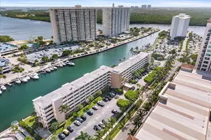 220 Kings Point Dr, Sunny Isles Beach, FL 33160 - Photo 23