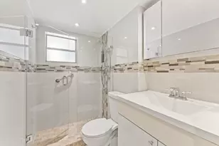 220 Kings Point Dr, Sunny Isles Beach, FL 33160 - Photo 21
