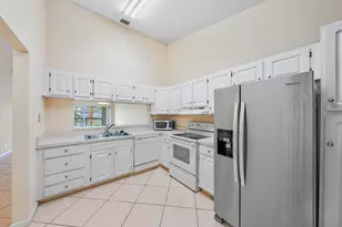 216 Cypress Point Dr, Palm Beach Gardens, FL 33418 - Photo 9