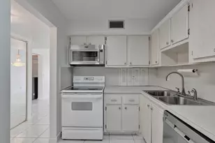 4100 Tivoli Ct, Lake Worth, FL 33467 - Photo 7