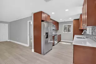 6281 NW 14th Ct, Sunrise, FL 33313 - Photo 9