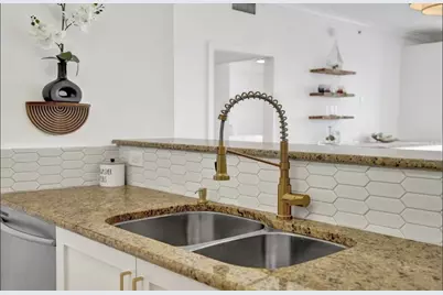 616 Clearwater Park Road #1107, West Palm Beach, FL 33401 - Photo 5