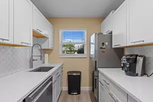947 Circle Dr, Delray Beach, FL 33445 - Photo 9