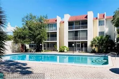 632 NW 13th Street #16, Boca Raton, FL 33486 - Photo 1