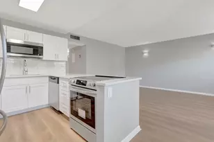 296 Fanshaw H, Boca Raton, FL 33434 - Photo 3