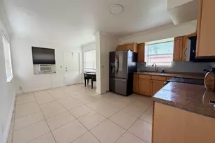 2438 Thomas St, Hollywood, FL 33020 - Photo 3